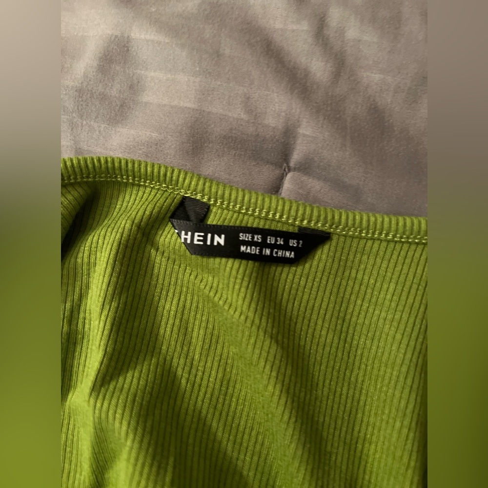 green crop top
